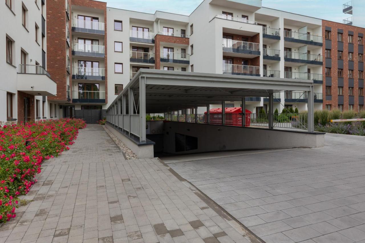 Stunning Family Apartment Ursynow With Parking & Balcony By Noclegi Renters Warschau Exterior foto
